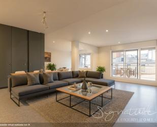 Living room of Flat for sale in Sant Cugat del Vallès  with Air Conditioner, Heating and Terrace