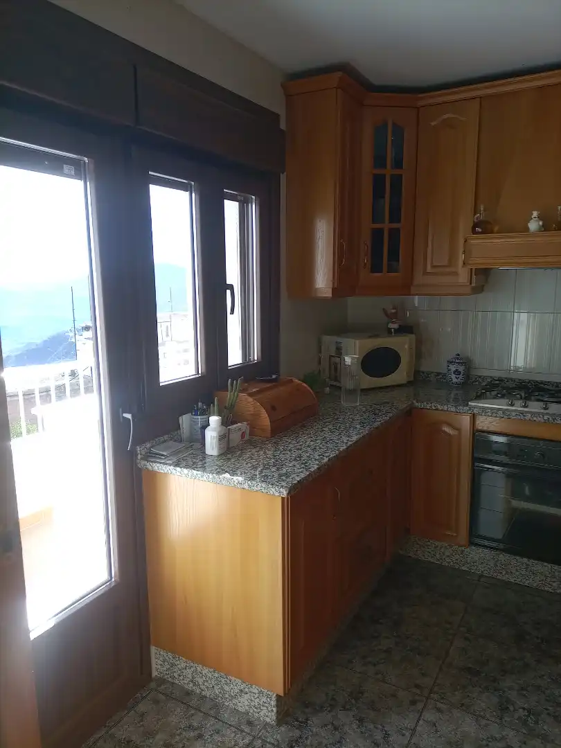 Cuina de Casa o xalet en venda en Alpujarra de la Sierra amb Aire condicionat, Calefacció i Jardí privat