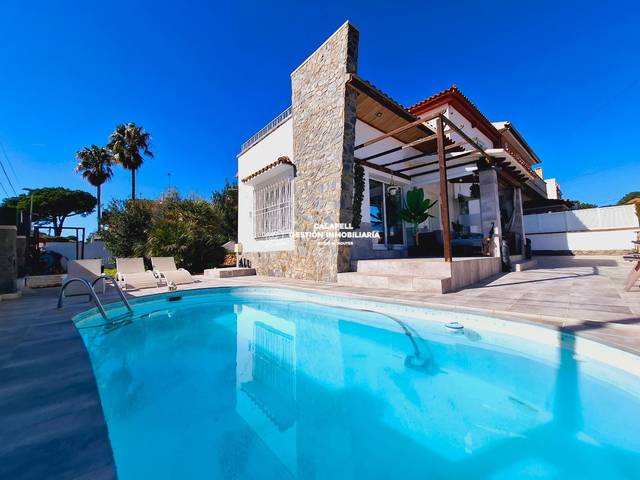 Casa-chalet en Venta en Montblanc, 27 en Cunit Residencial