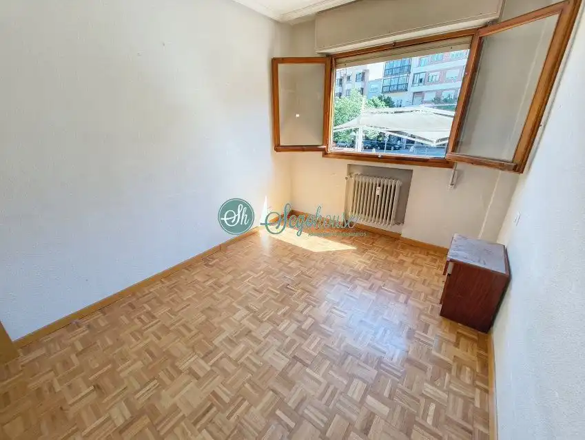 Habitación de Piso en venta en Segovia con Calefacción, Parquet y Trastero