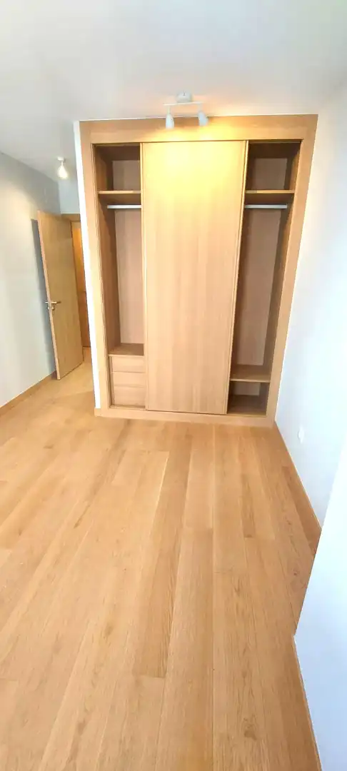 Habitación de Piso de alquiler en Vigo  con Calefacción, Parquet y Trastero
