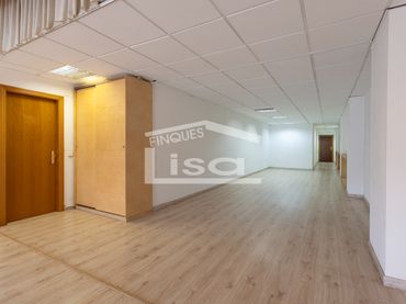 Local comercial en venta en Carrer de Pujades