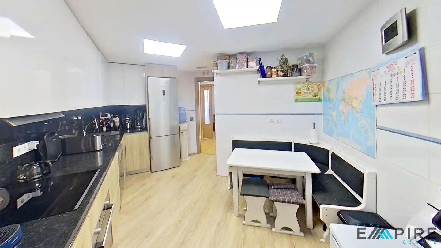 Cocina de Piso en venta en Parla con Aire acondicionado, Calefacción y Internet