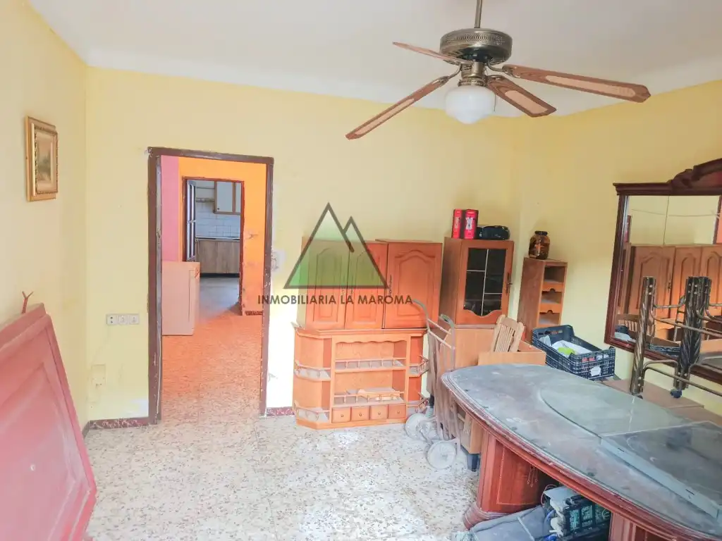 Sala d'estar de Casa o xalet en venda en Villanueva de Tapia, Málaga