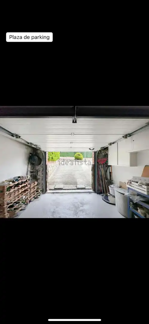 Parking of Detached homes for rent in La Navata