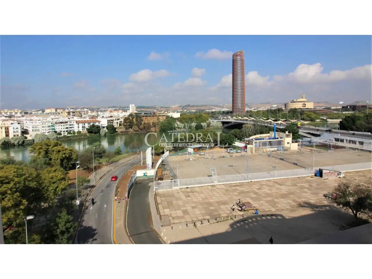 Vista exterior de Dúplex en venta en Sevilla con Aire acondicionado, Calefacción y Terraza