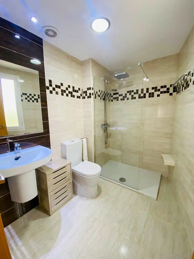 Badezimmer von Wohnung zum Verkauf in Manacor mit Klimaanlage, Terrasse und Abstellraum