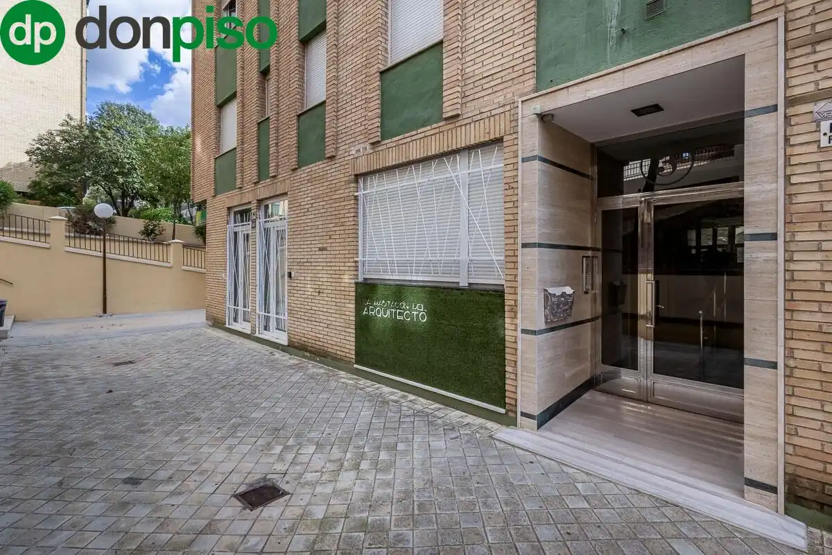Exterior view of Flat for sale in Granada