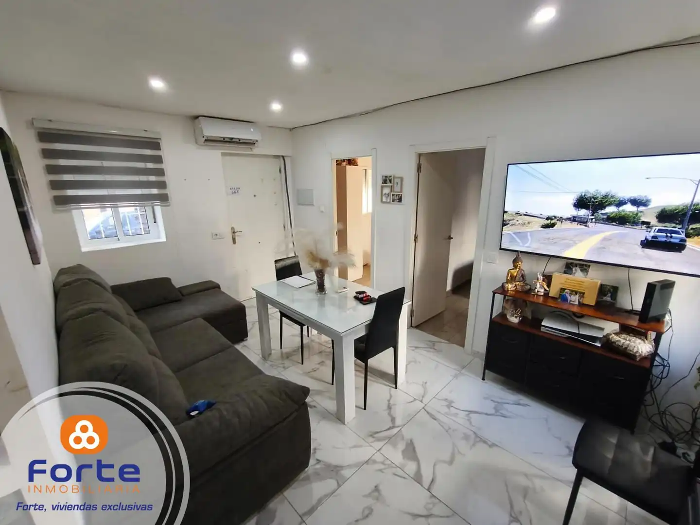 Sala d'estar de Casa o xalet en venda en Córdoba amb Aire condicionat, Calefacció i Terrassa