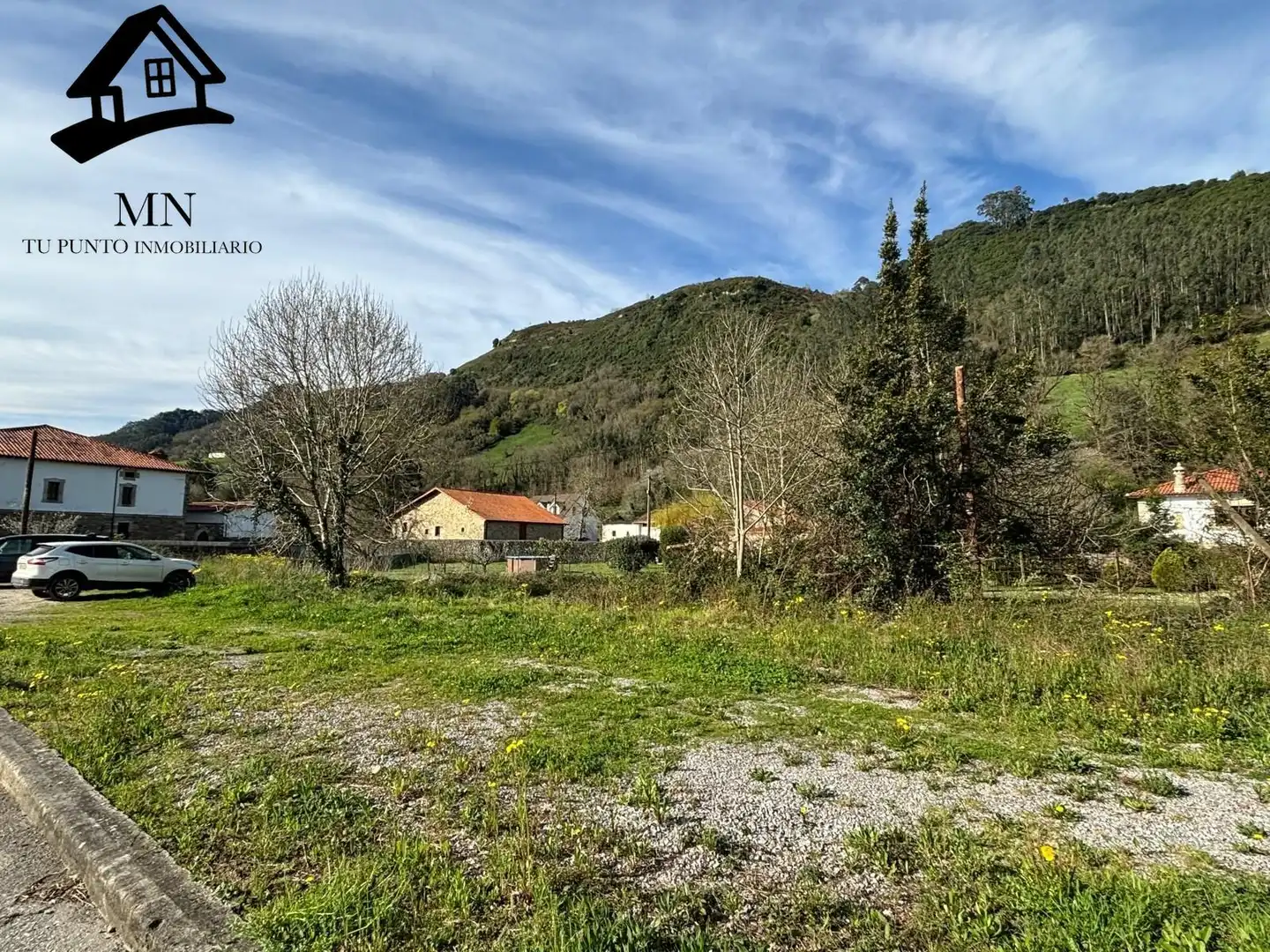 Wohnbaugrundstück zum Verkauf in Corvera de Toranzo