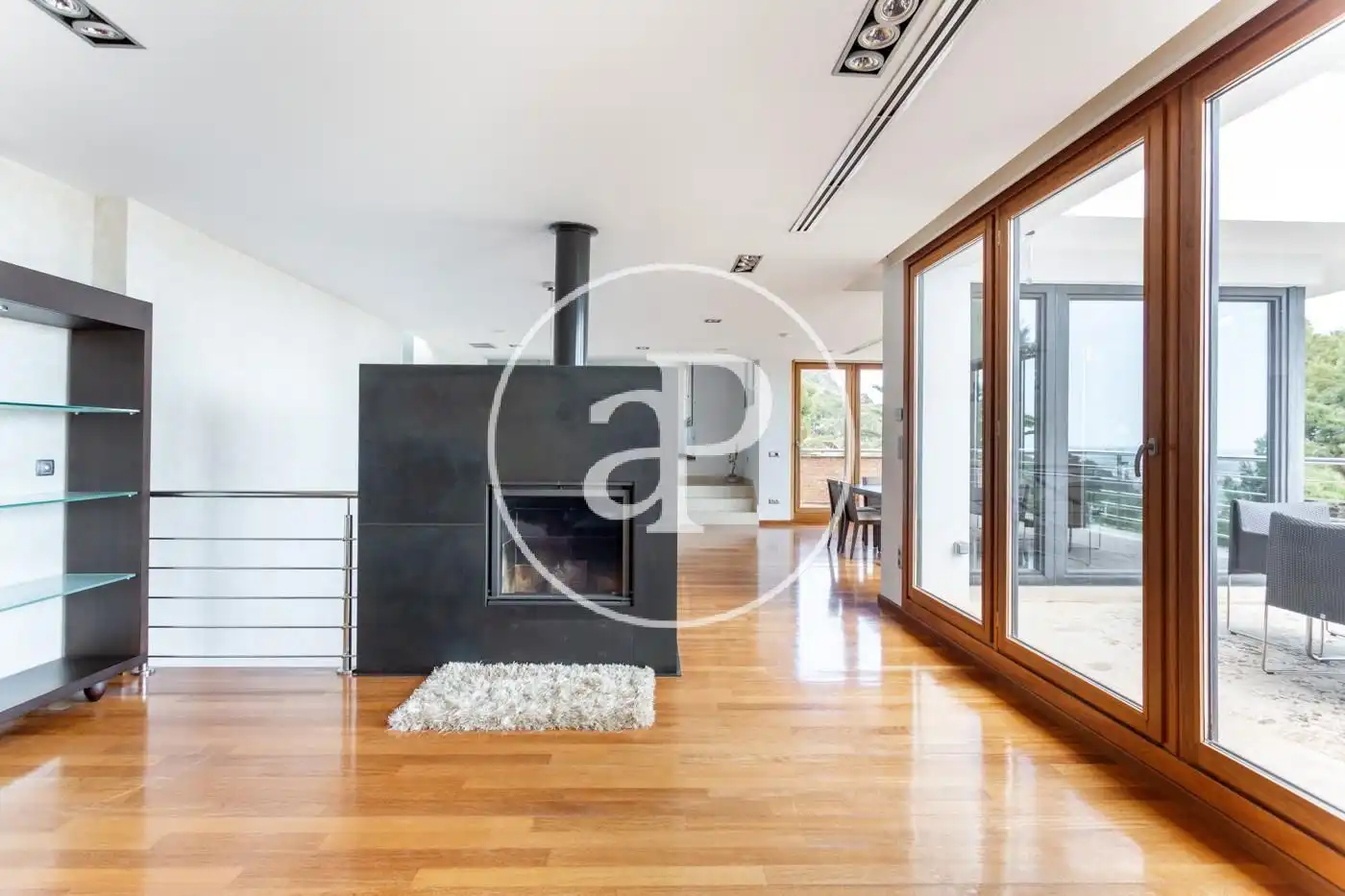Sala d'estar de Casa o xalet en venda en Sagunto / Sagunt amb Aire condicionat, Calefacció i Jardí privat
