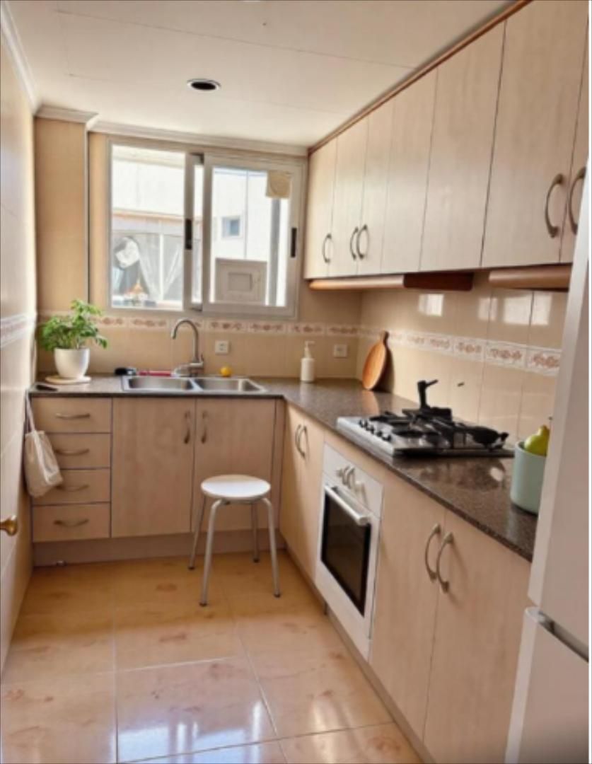 Kitchen of Apartment for sale in  Valencia Capital