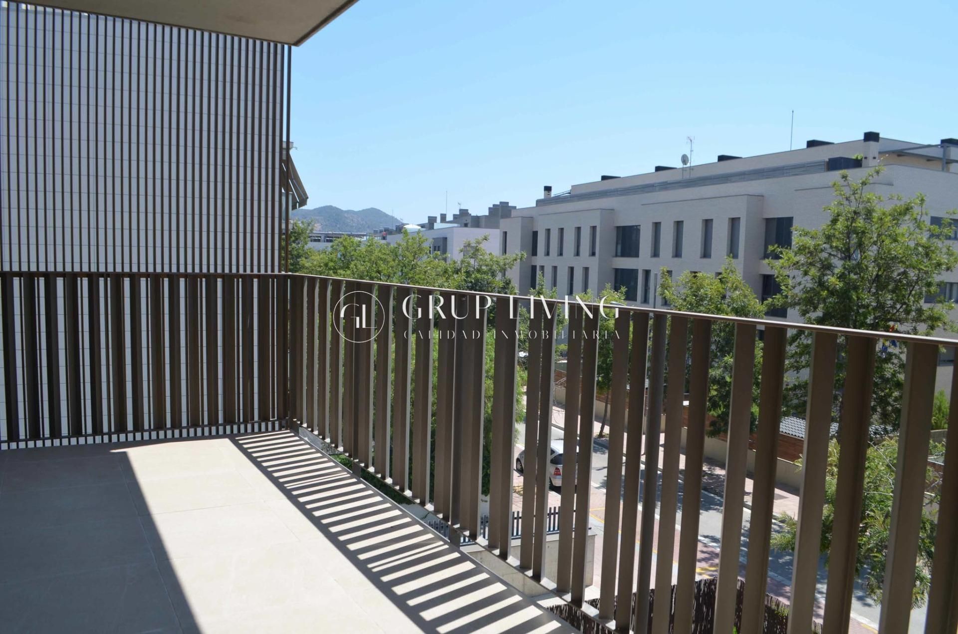 Terrassa de Pis de lloguer en Sitges amb Aire condicionat, Calefacció i Jardí privat