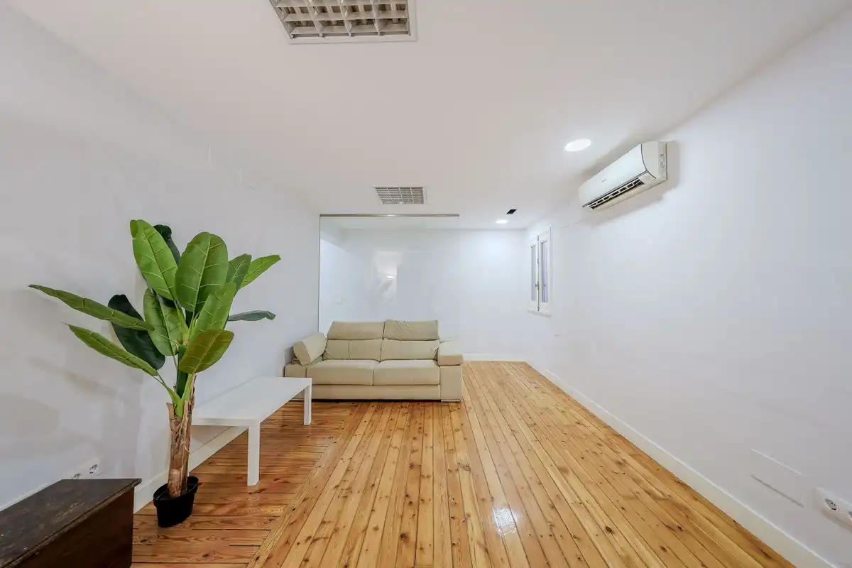 Planta baja en venta en Madrid con Calefacción