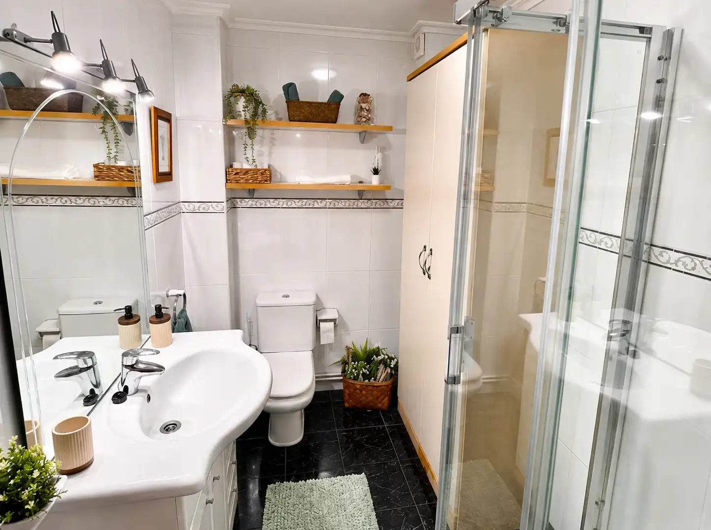 Bathroom of Flat for rent in Piélagos  with Heating, Terrace and Furnished