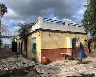 Vista exterior de Finca rústica en venda en  Sevilla Capital amb Jardí privat i Moblat