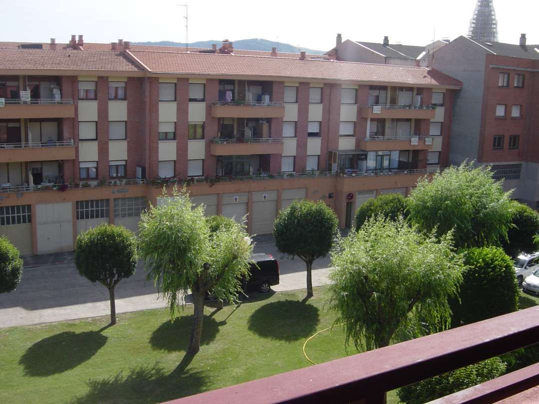 Exterior view of Flat for sale in Santo Domingo de la Calzada  with Heating, Terrace and Storage room