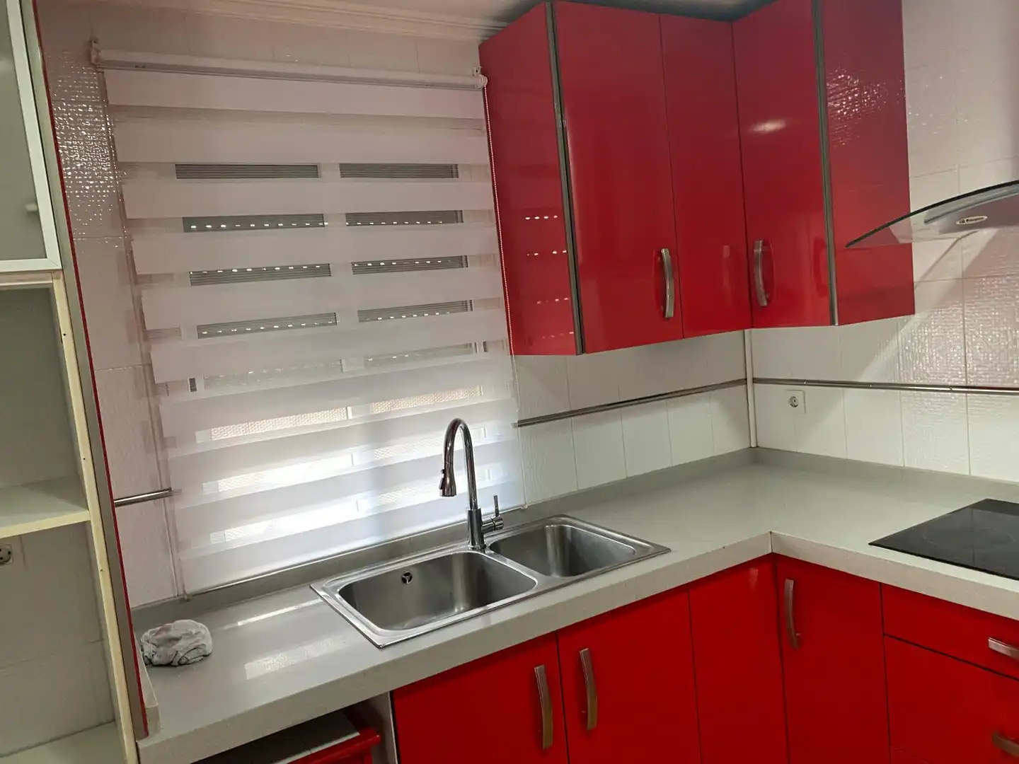 Kitchen of Duplexes for rent in Dos Hermanas  with Air Conditioner and Pets allowed