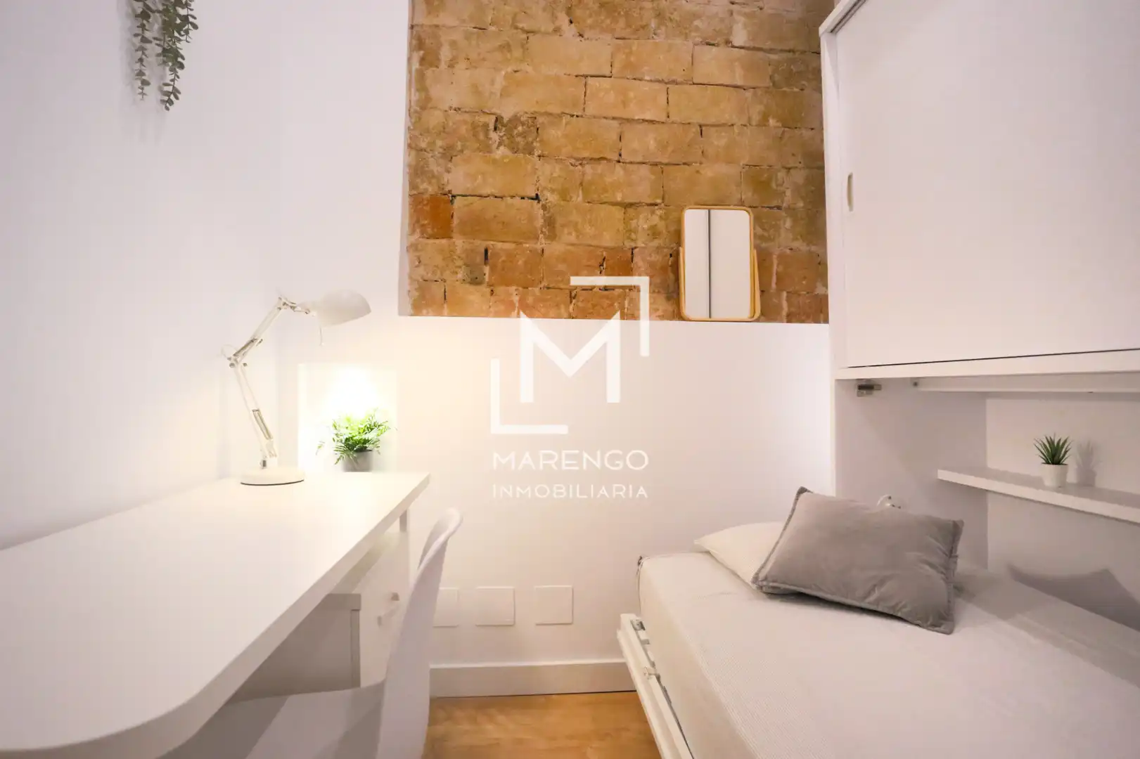 Appartamento con terrazza in vendita a Carrer del Portal Nou, imagen 14