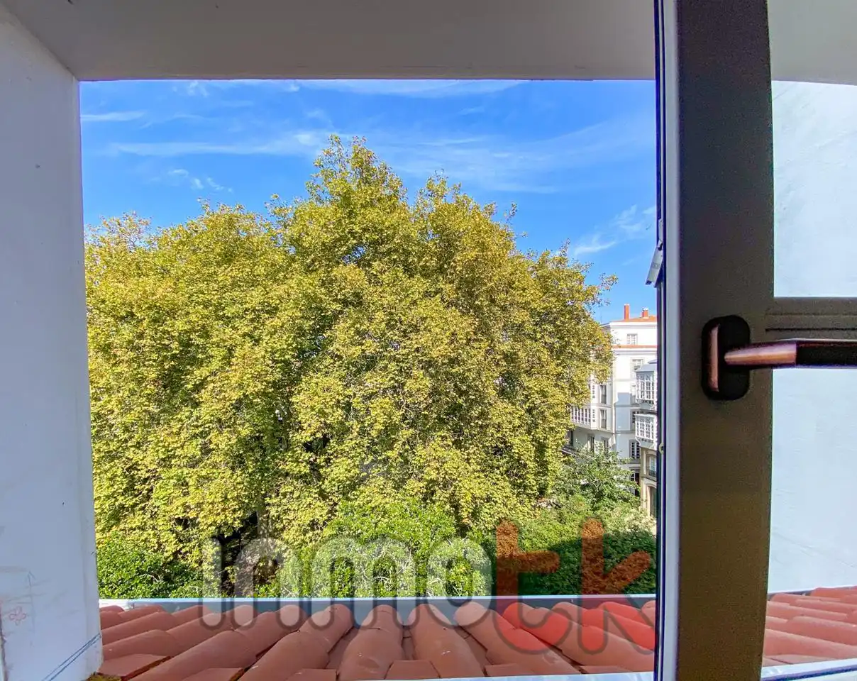 Vista exterior de Pis de lloguer en A Coruña Capital  amb Calefacció
