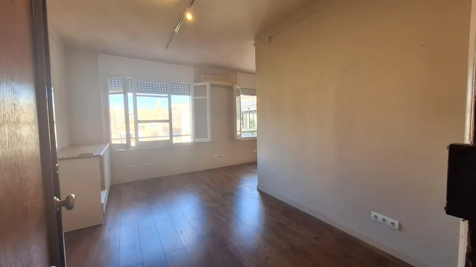 Bedroom of Office for rent in Barcelona