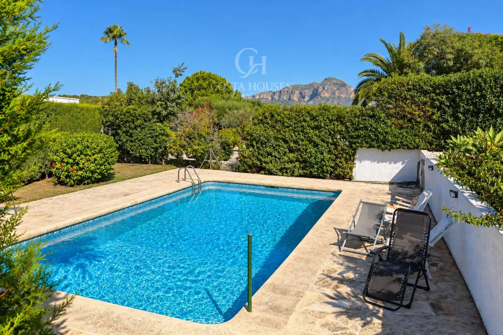 Piscina de Casa o chalet en venta en Partides comunes - Adsubia