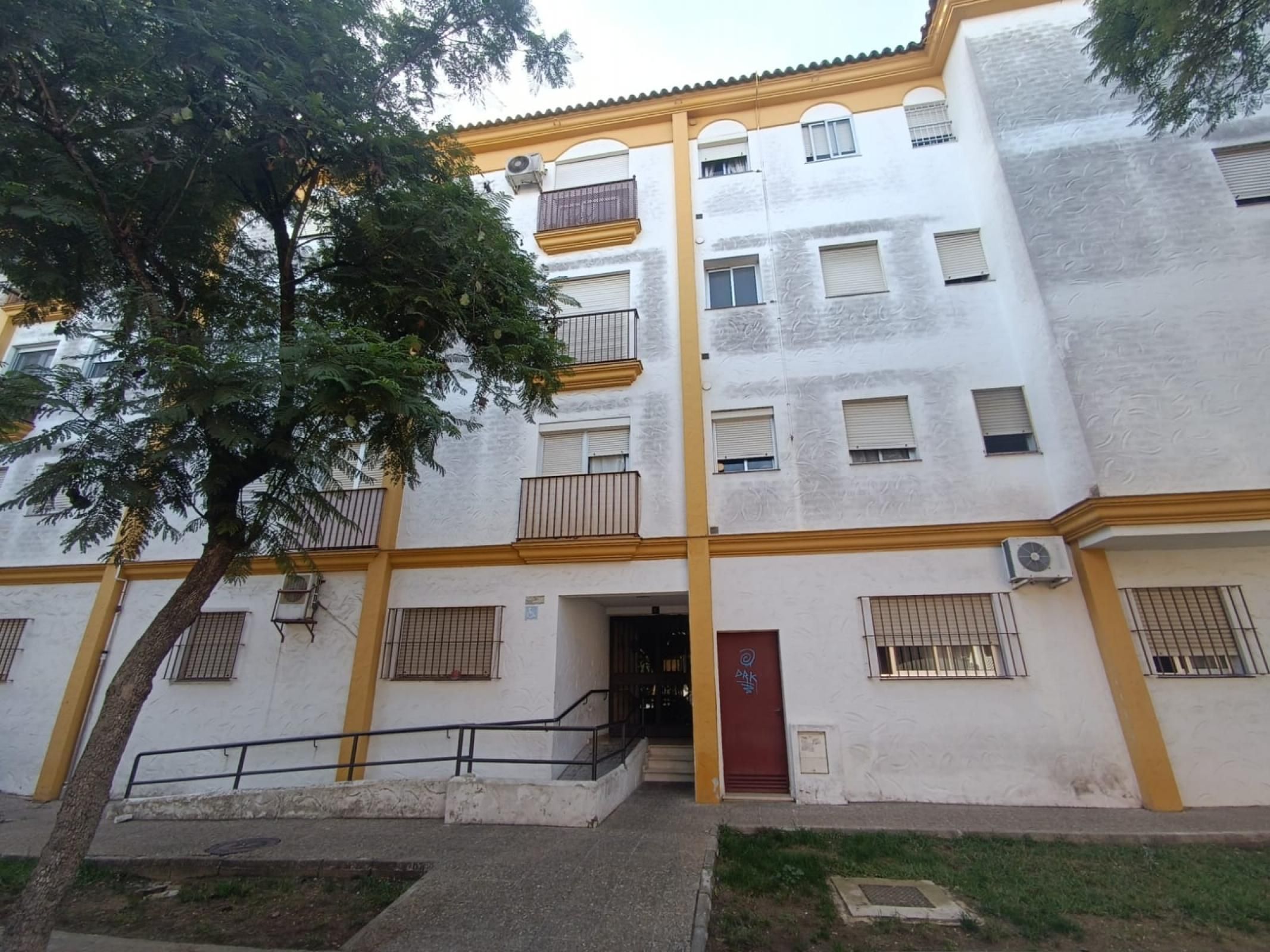 Vista exterior de Garatge en venda en Jerez de la Frontera