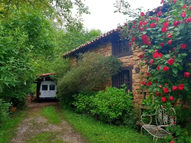 Vista exterior de Casa o chalet en venta en Los Tojos  con Calefacción y Jardín privado