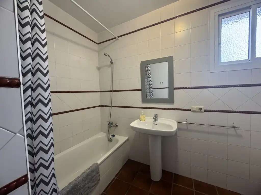 Baño de Piso en venta en La Línea de la Concepción con Amueblado