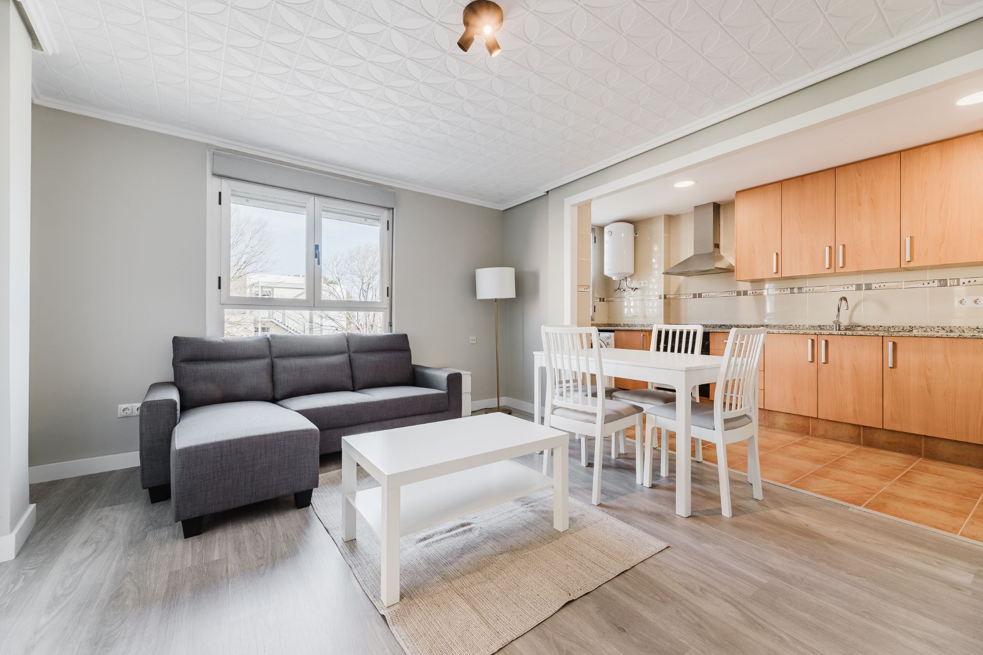 Living room of Apartment for sale in  Valencia Capital  with Air Conditioner, Furnished and Oven
