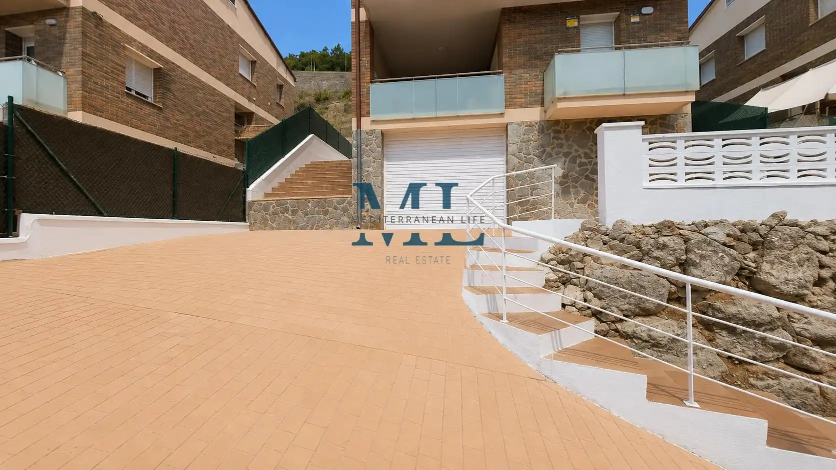 Vista exterior de Casa o chalet en venta en Cubelles con Calefacción