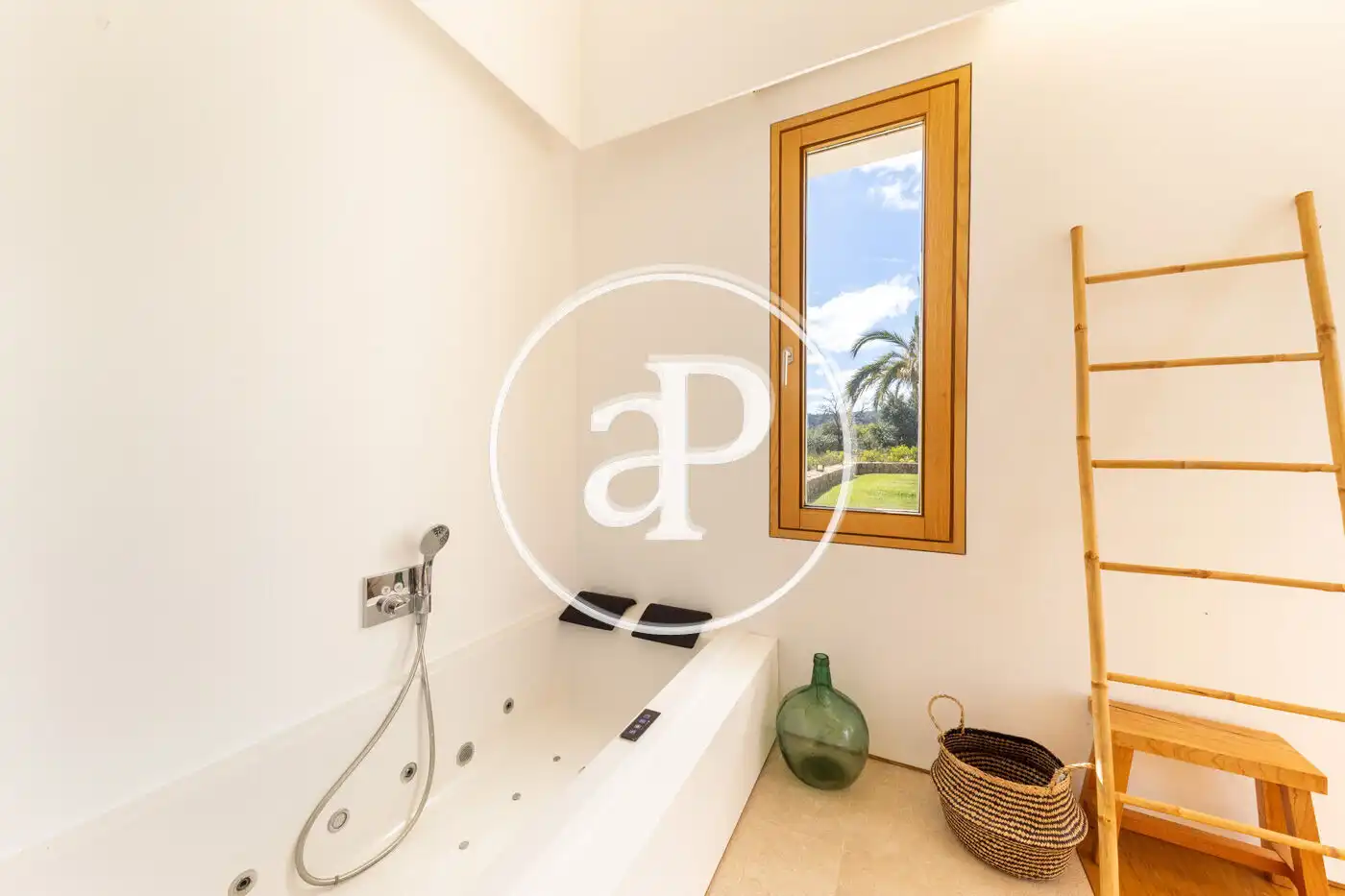 Bathroom of Houses for sale in Pollença  with Air Conditioner, Heating and Private garden