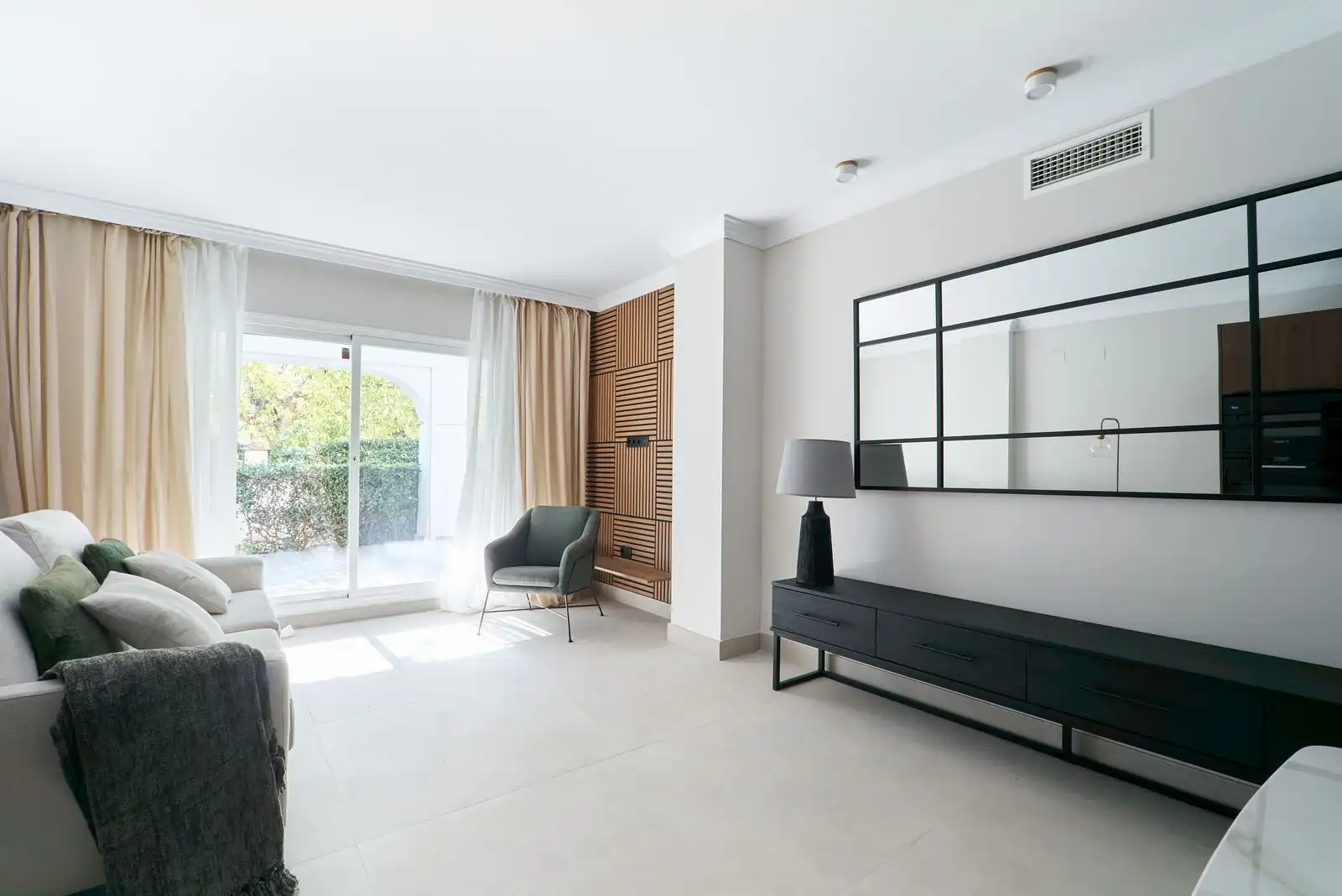Home with pool for sale in San Pedro de Alcántara, imagen 3
