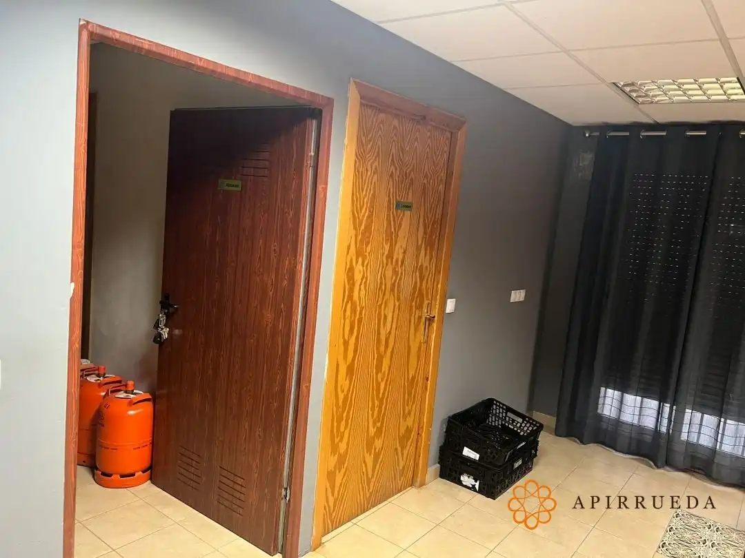 Commercial properties for sale in La Zaida  with Air Conditioner and Furnished