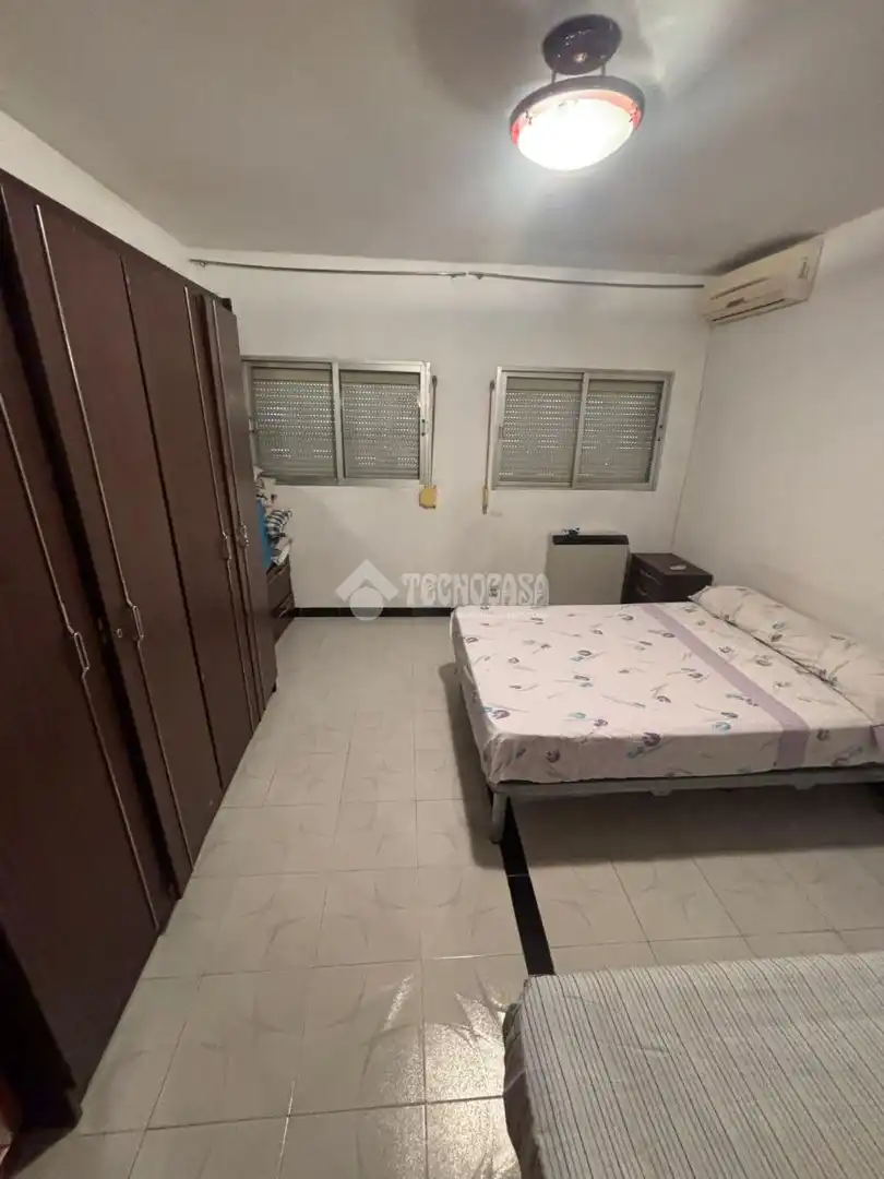 Habitación de Casa adosada en venta en Madrid con Aire acondicionado y Amueblado