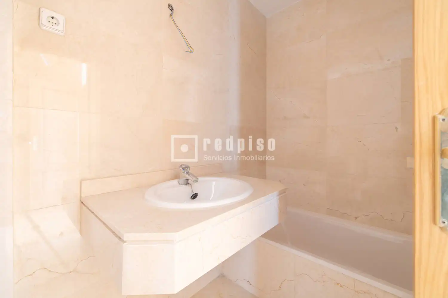 Baño de Piso en venta en Arganda del Rey con Calefacción, Jardín privado y Parquet