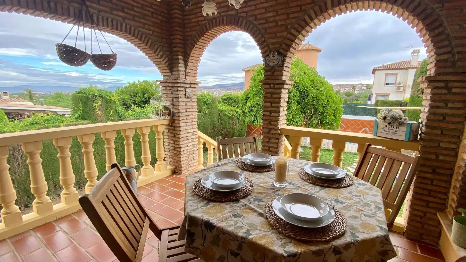 Terrassa de Casa o xalet en venda en La Zubia amb Aire condicionat, Calefacció i Jardí privat