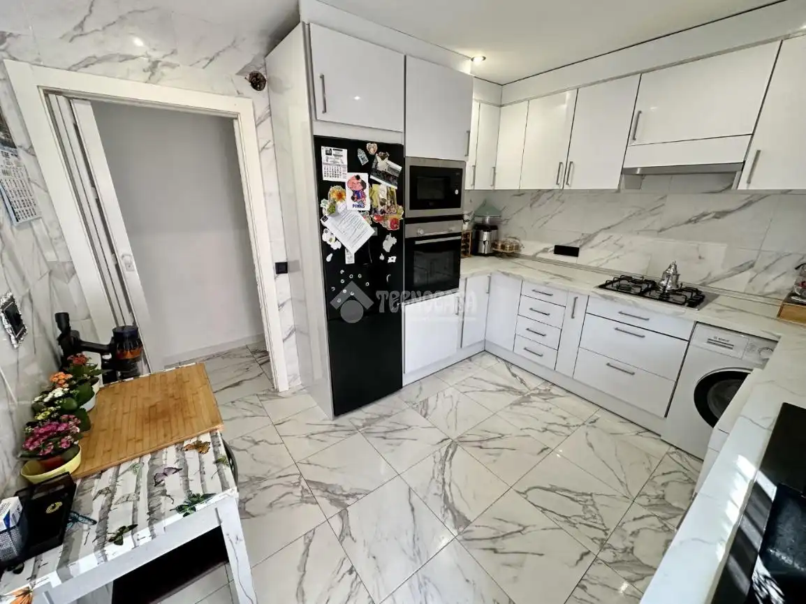 Appartamento con balcone in vendita a Marchamalo, imagen 9
