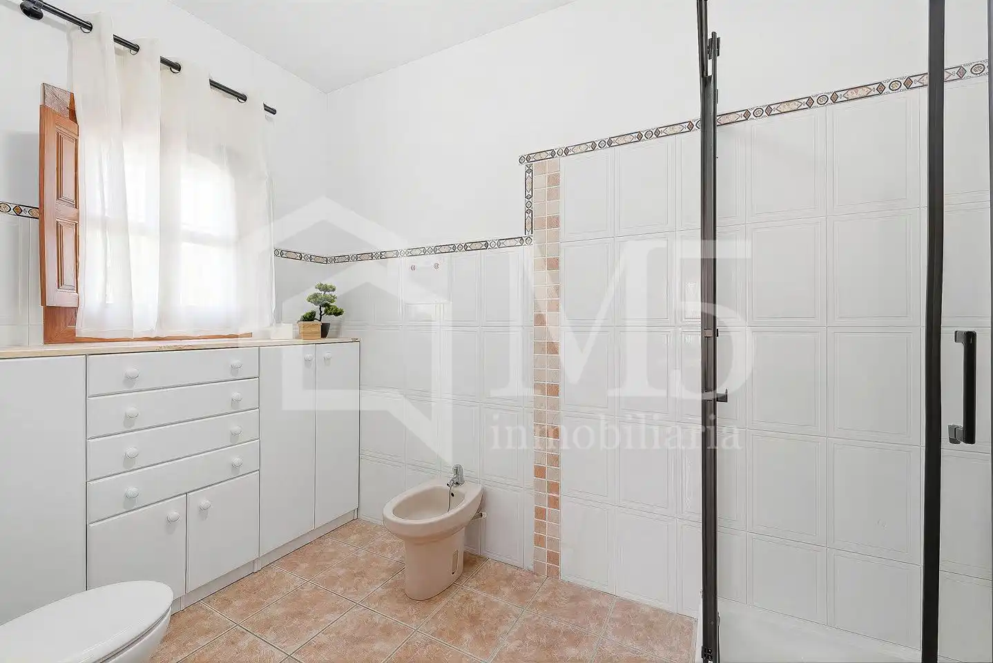 Badezimmer von Country house zum Verkauf in Vélez-Málaga mit Klimaanlage, Privatgarten und Terrasse