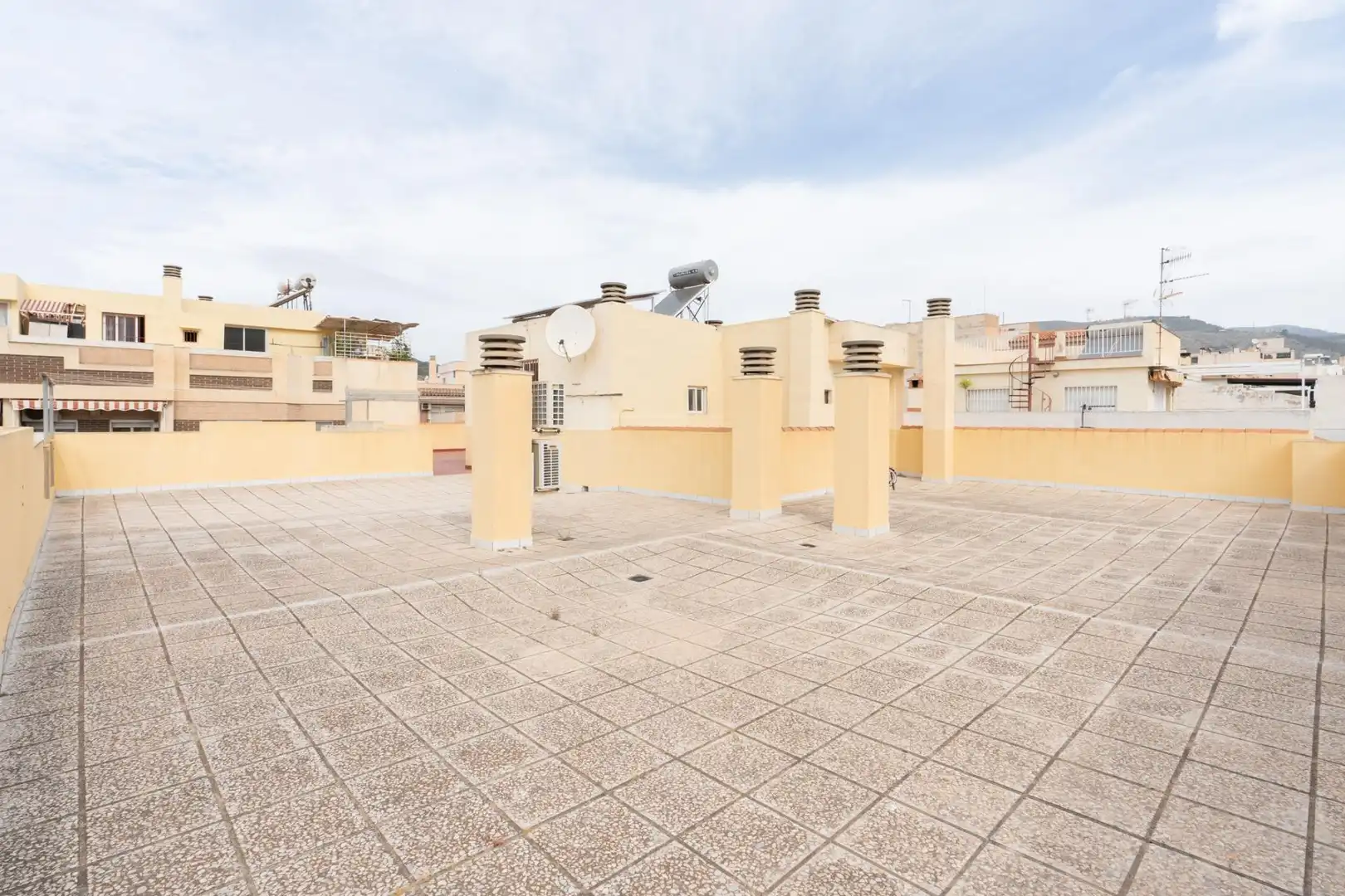 Terrassa de Pis en venda en Motril amb Traster i Balcó