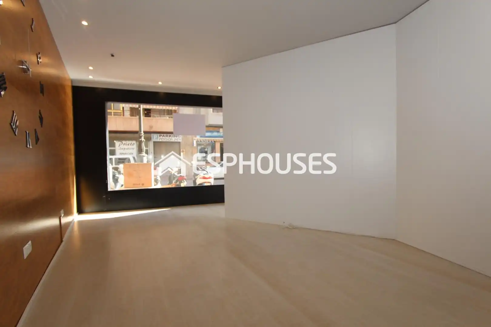Local comercial en venta en Pueblo, imagen 6