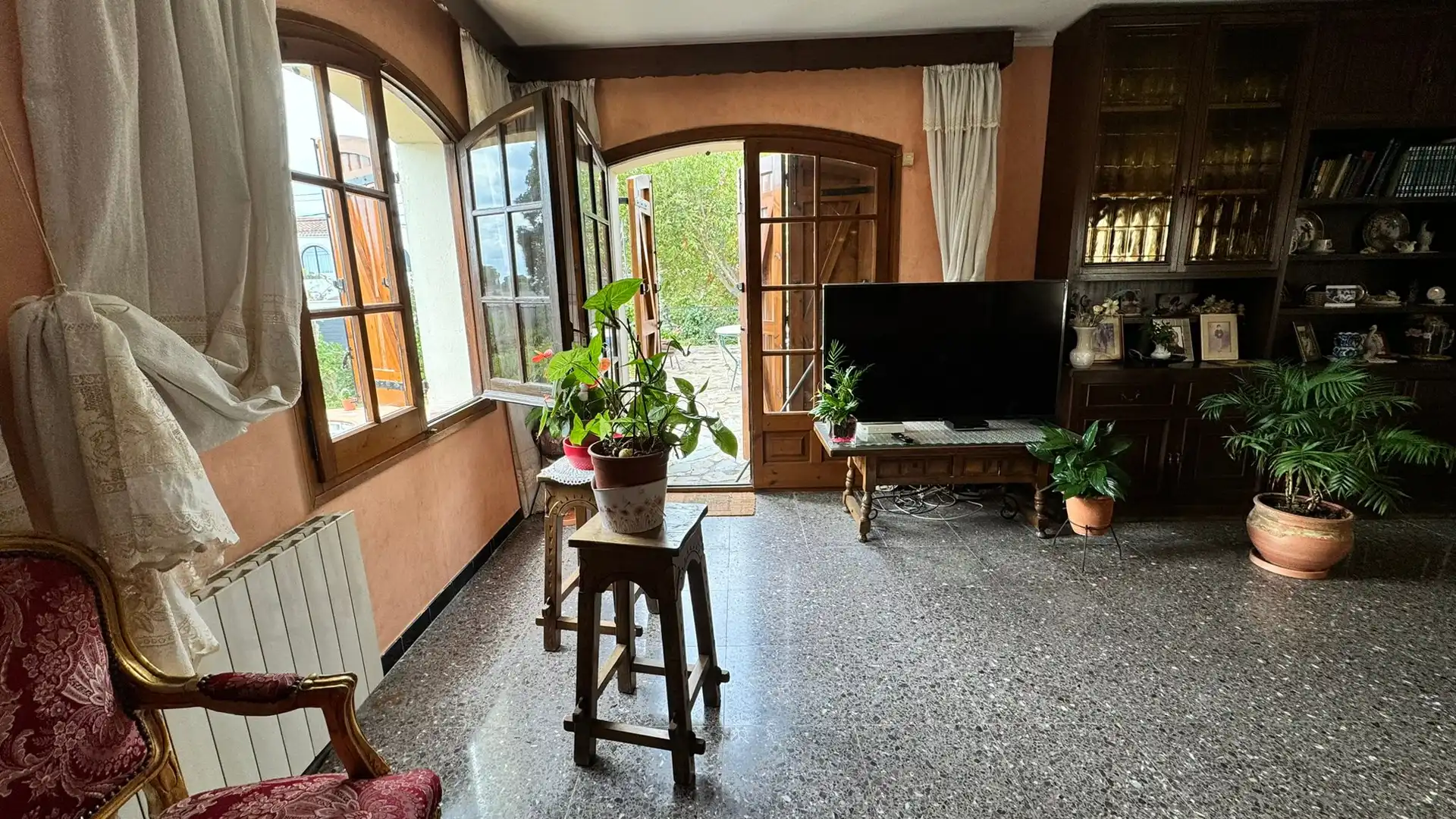 Sala de estar de Casa o chalet en venta en Calonge i Sant Antoni con Calefacción, Jardín privado y Terraza