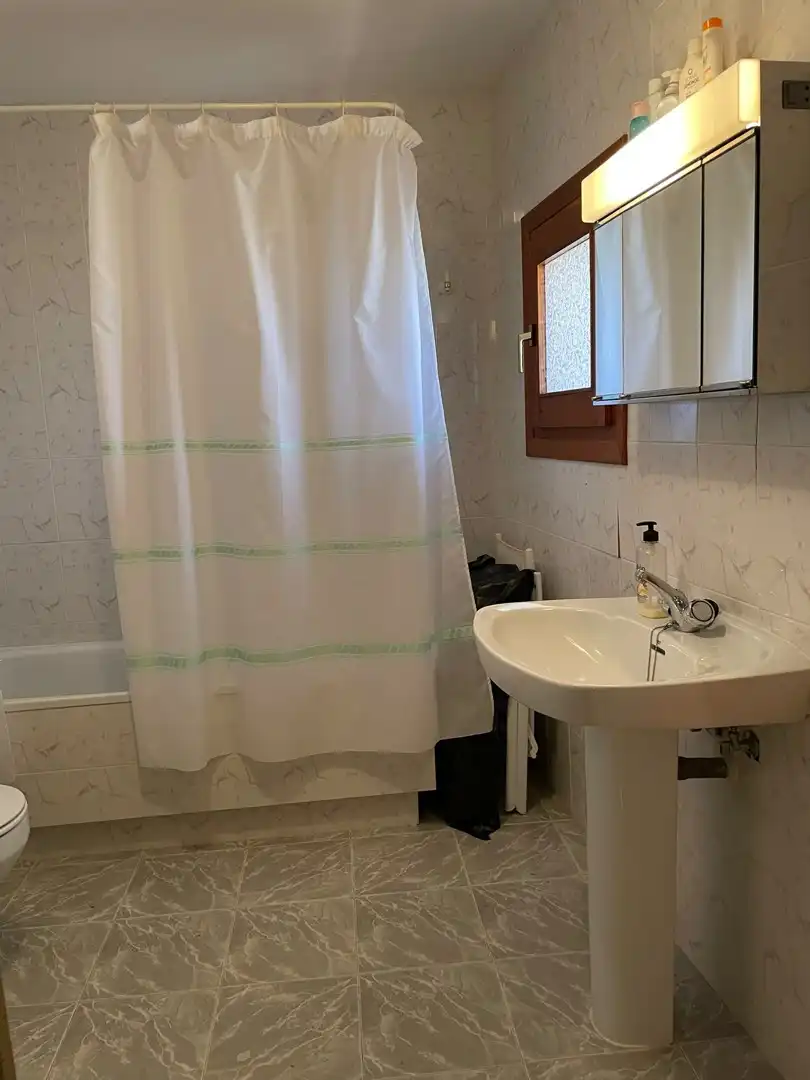 Bany de Casa o xalet en venda en Erla amb Terrassa i Traster