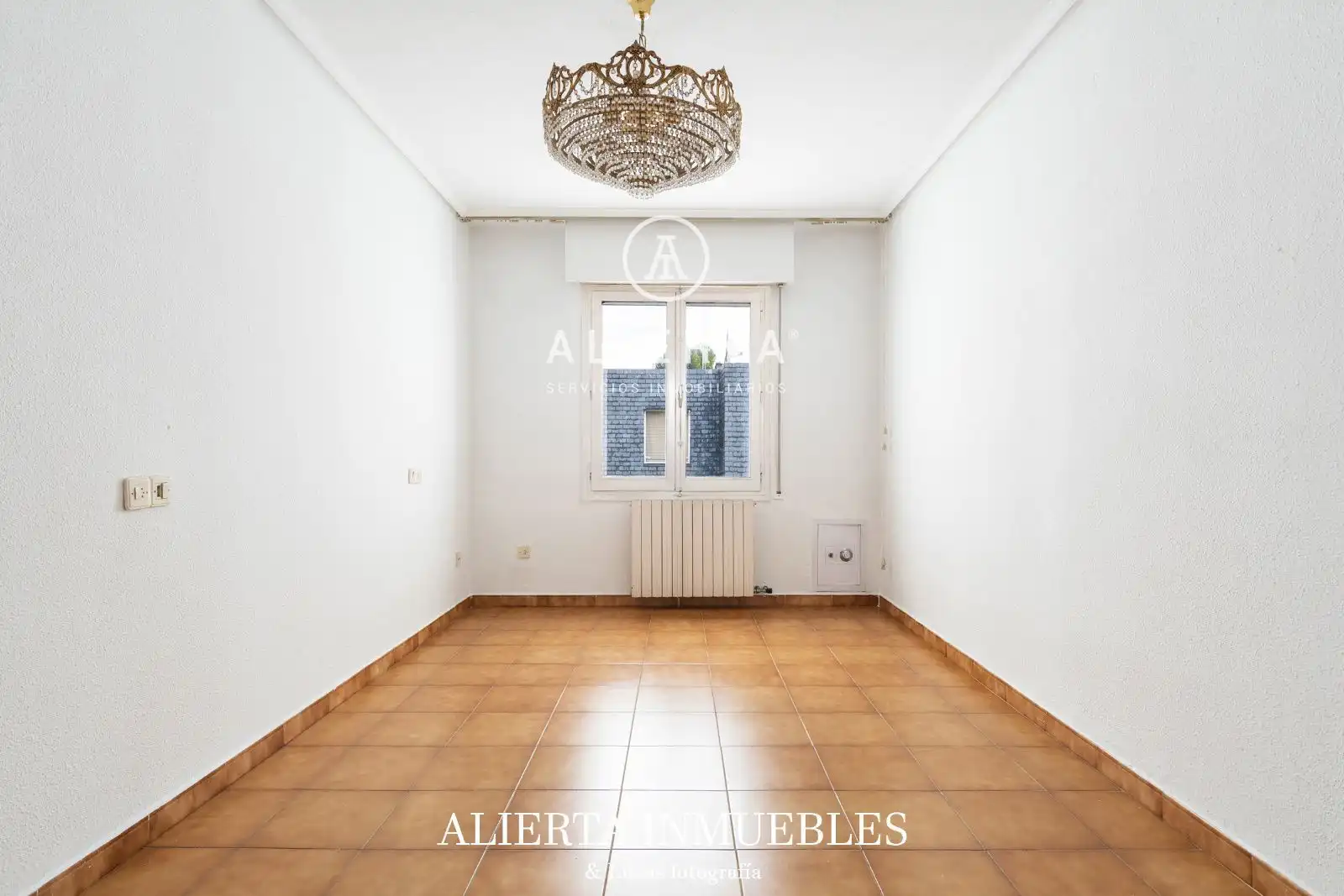 Habitación de Casa o chalet en venta en Zaragoza con Calefacción y Trastero
