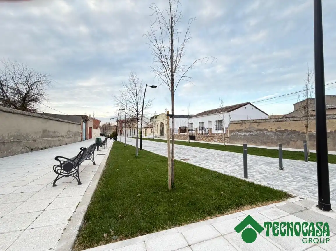 Exterior view of Detached homes for sale in Alcabón  with Private garden, Terrace and Balcony