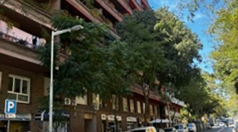 Hogar amplio y reformado en El Clot: luz, comodidad y ubicación perfecta