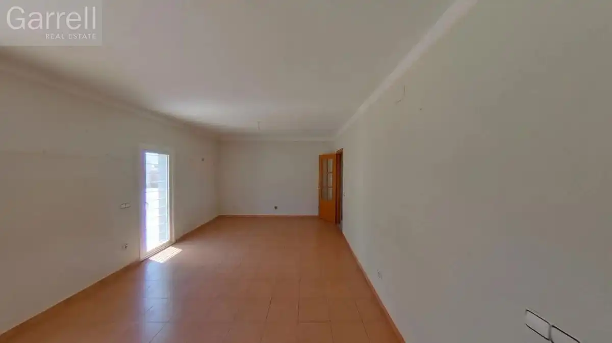 Sala d'estar de Casa adosada en venda en Tarragona