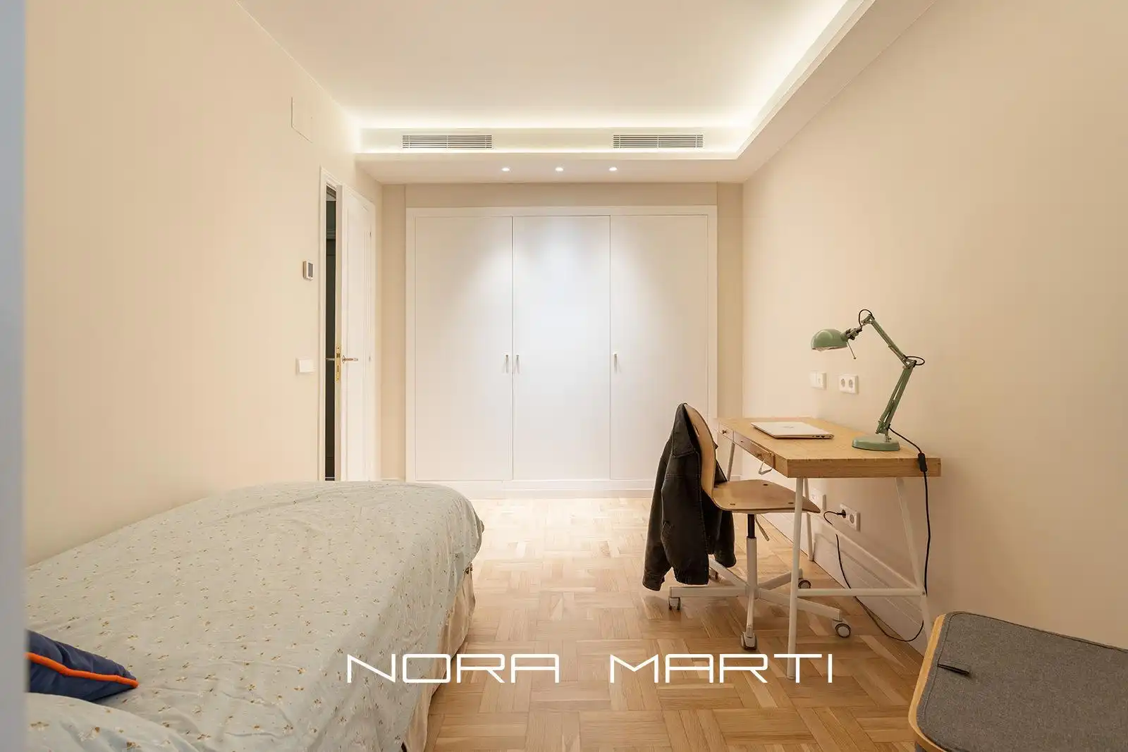 Bedroom of Flat for sale in Barcelona  with Air Conditioner, Heating and Terrace