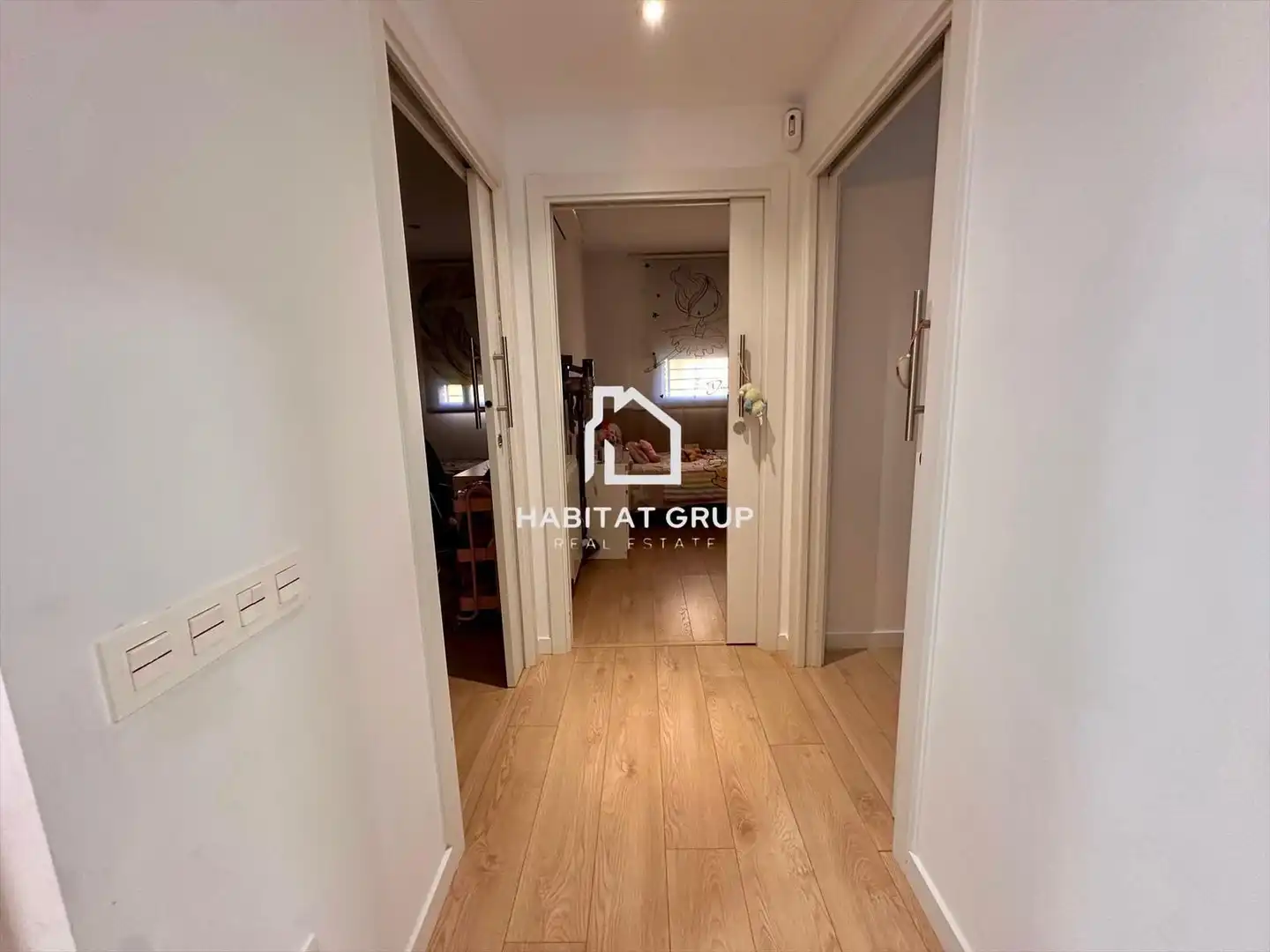 Wohnung zum Verkauf in Salt mit Klimaanlage und Terrasse