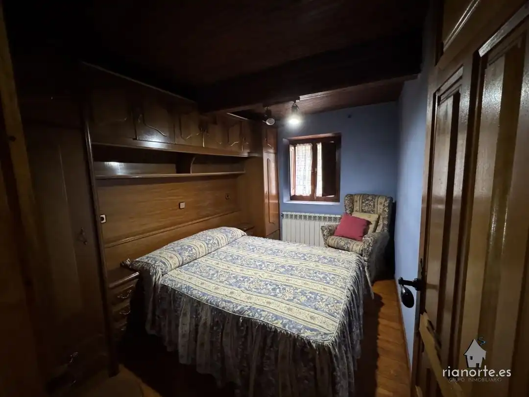Bedroom of Houses for sale in Peñamellera Alta  with Heating